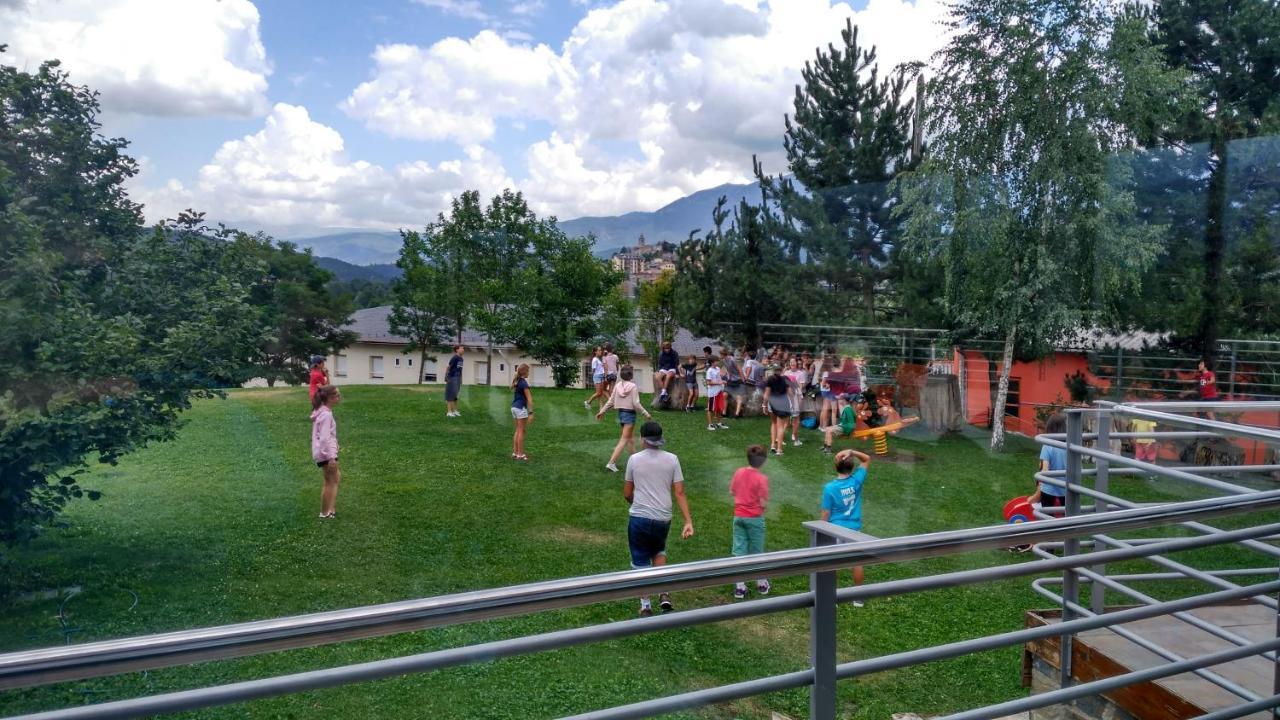 Alberg La Bruna Bellver De Cerdanya ภายนอก รูปภาพ